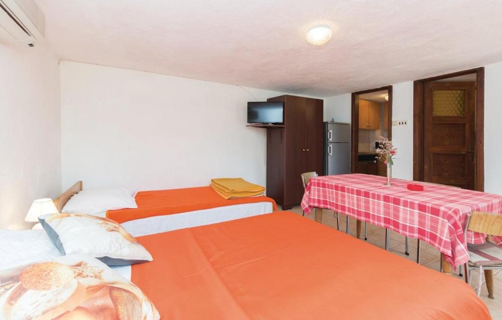 Apartmani Cizmesija Tkon Esterno foto