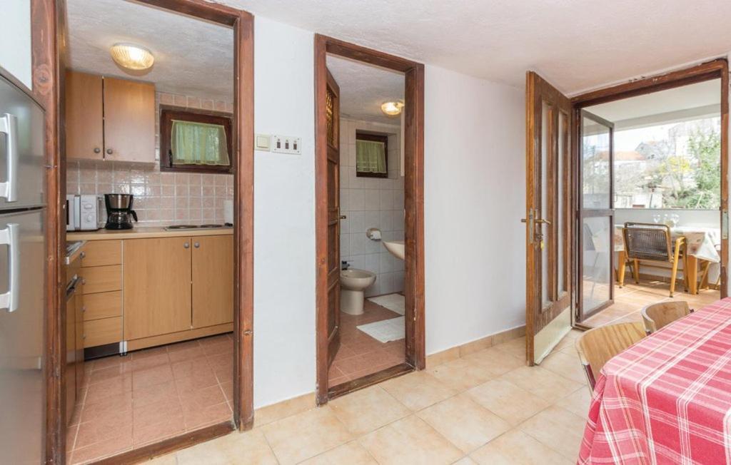 Apartmani Cizmesija Tkon Esterno foto